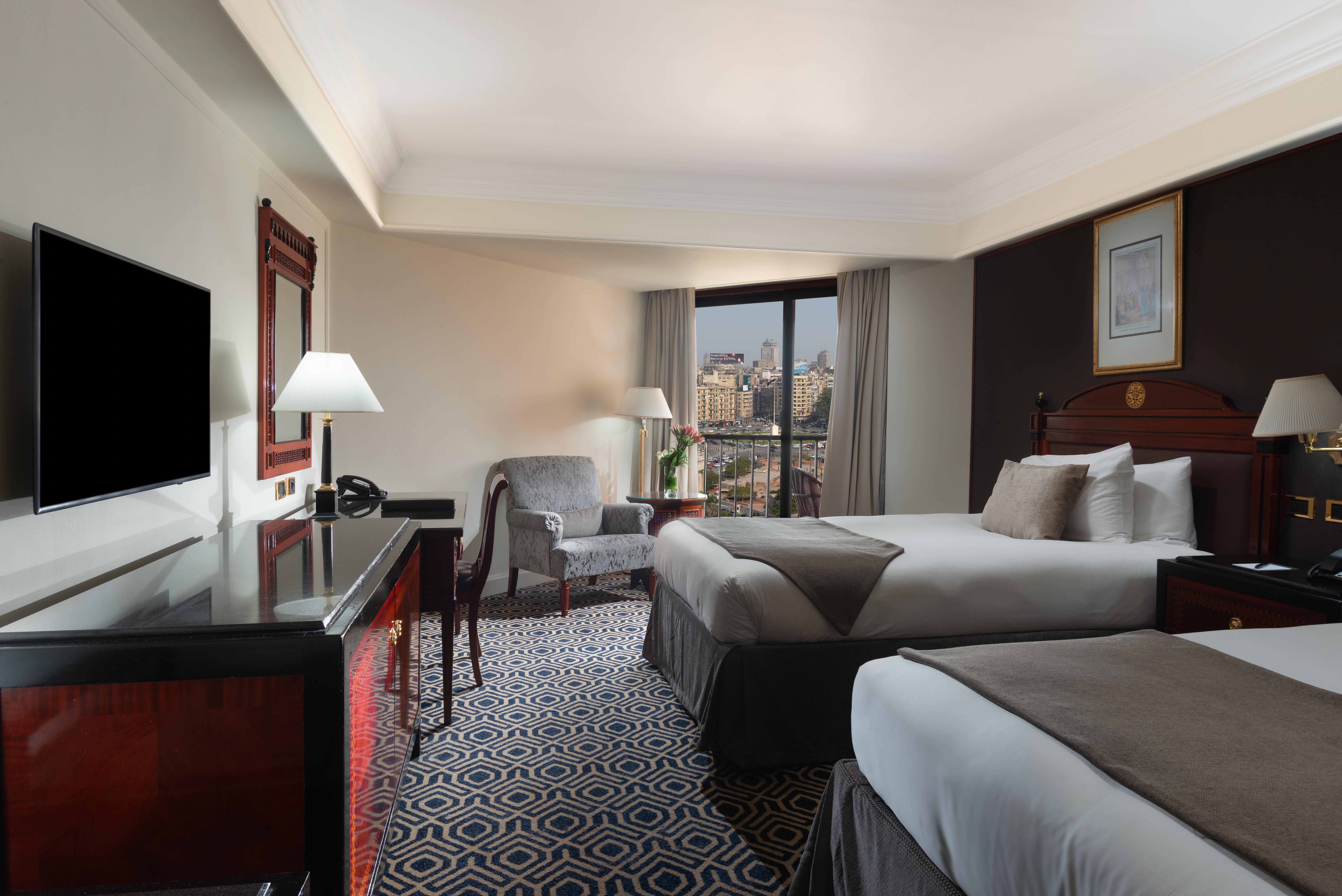 فندق إنتركونتيننتال سميراميس القاهرة المظهر الخارجي الصورة A guest room at the Hilton San Francisco