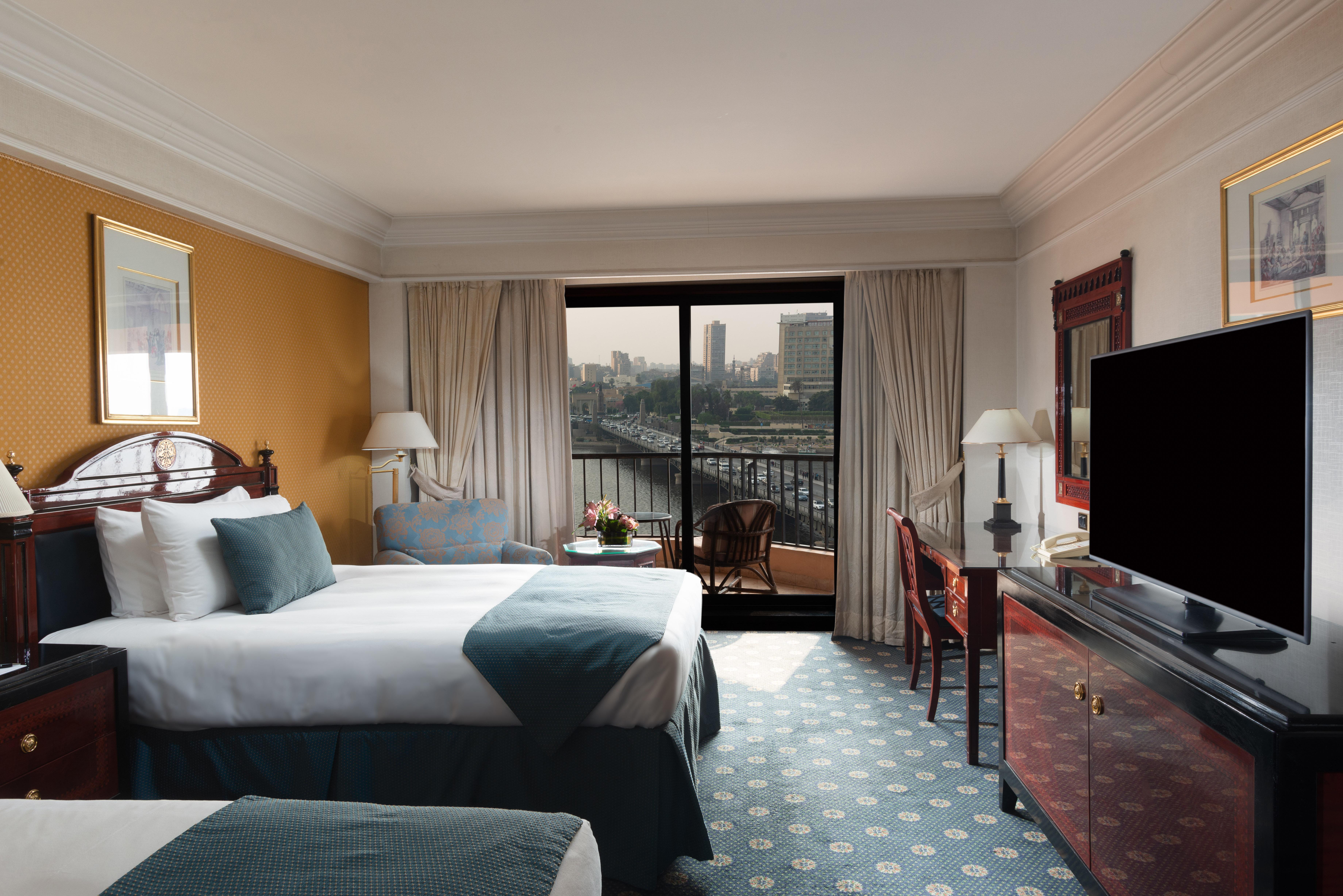 فندق إنتركونتيننتال سميراميس القاهرة المظهر الخارجي الصورة A guest room at the InterContinental San Francisco