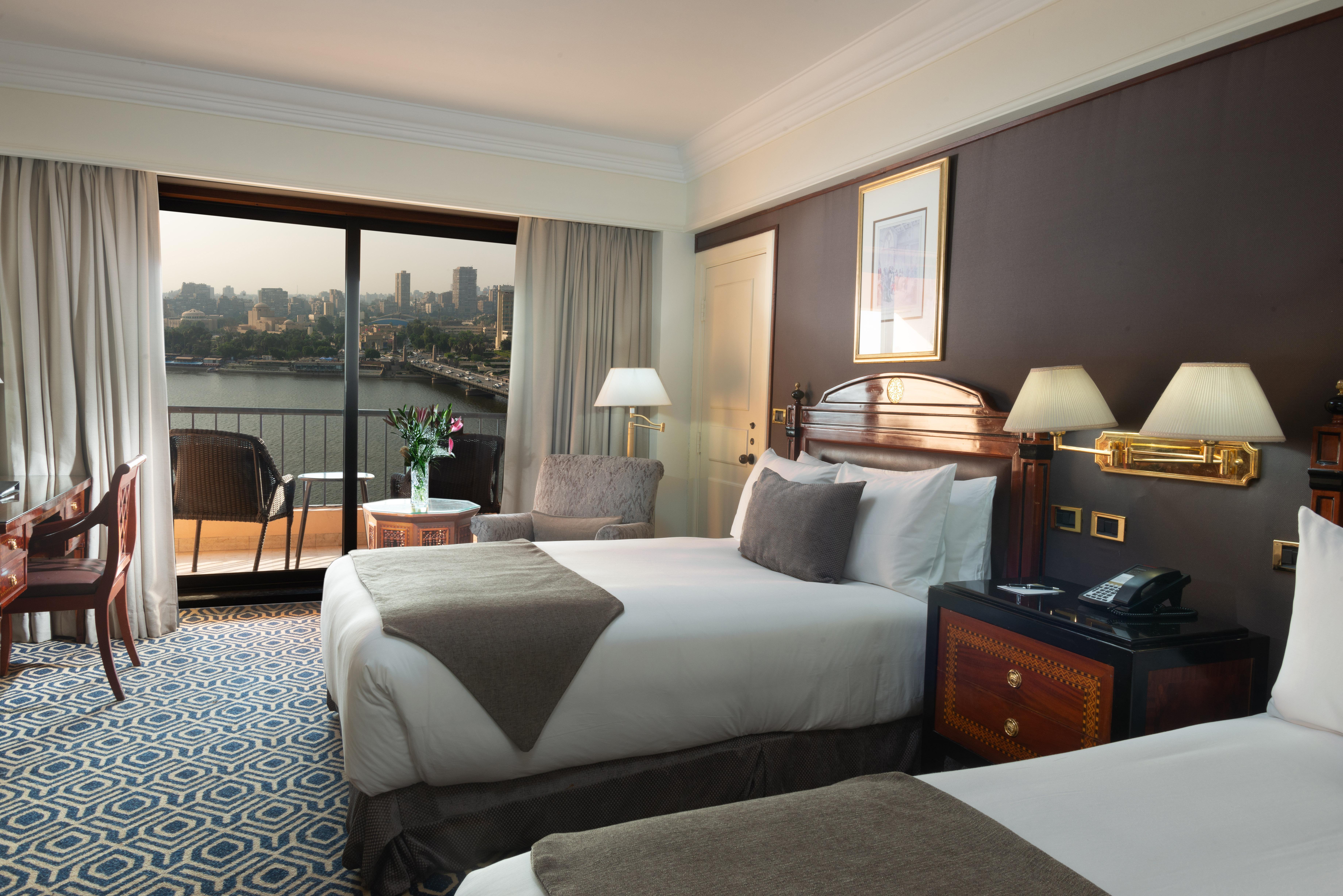 فندق إنتركونتيننتال سميراميس القاهرة المظهر الخارجي الصورة A room at the InterContinental Cairo