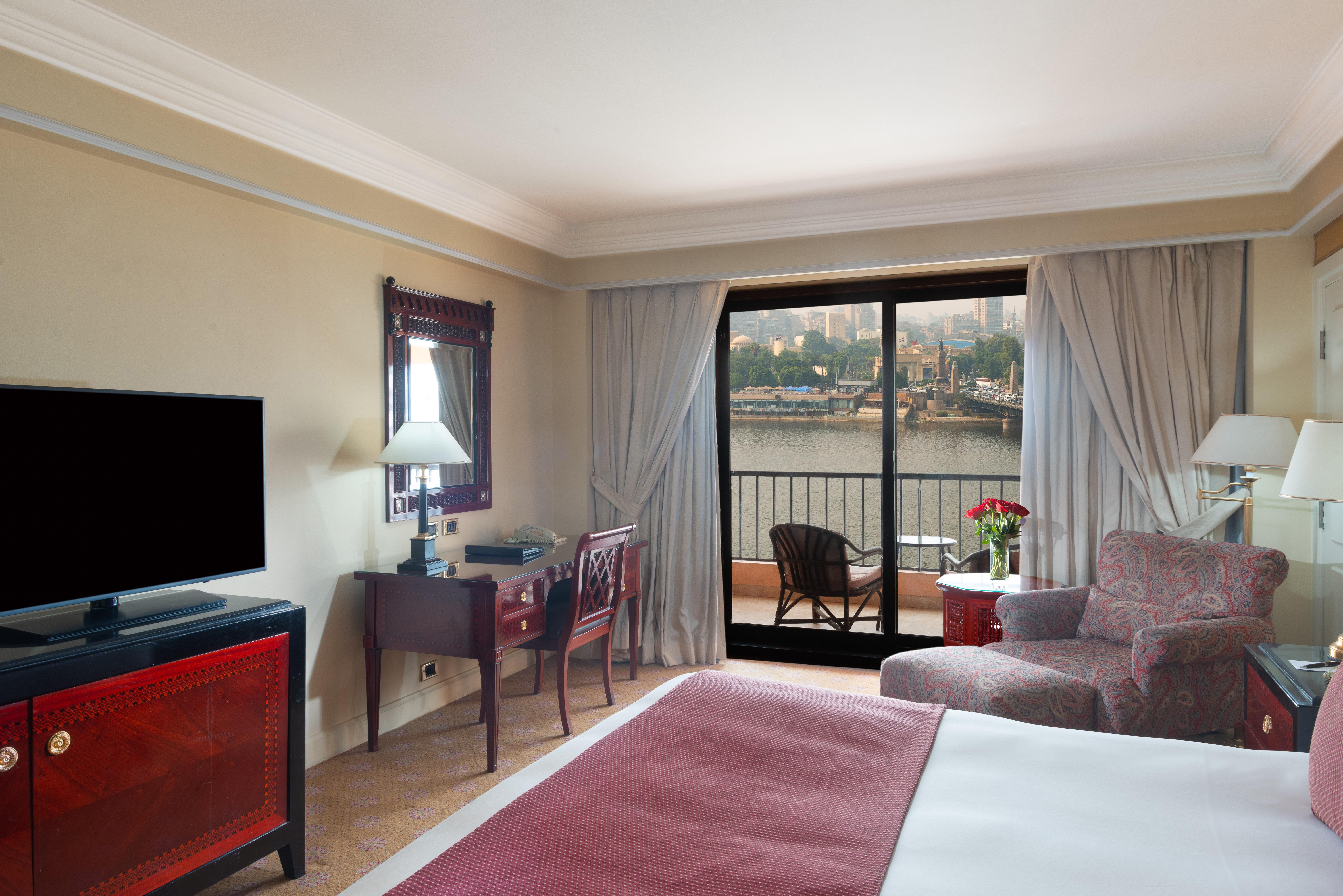 فندق إنتركونتيننتال سميراميس القاهرة المظهر الخارجي الصورة A room at the Four Seasons Hotel, Cairo