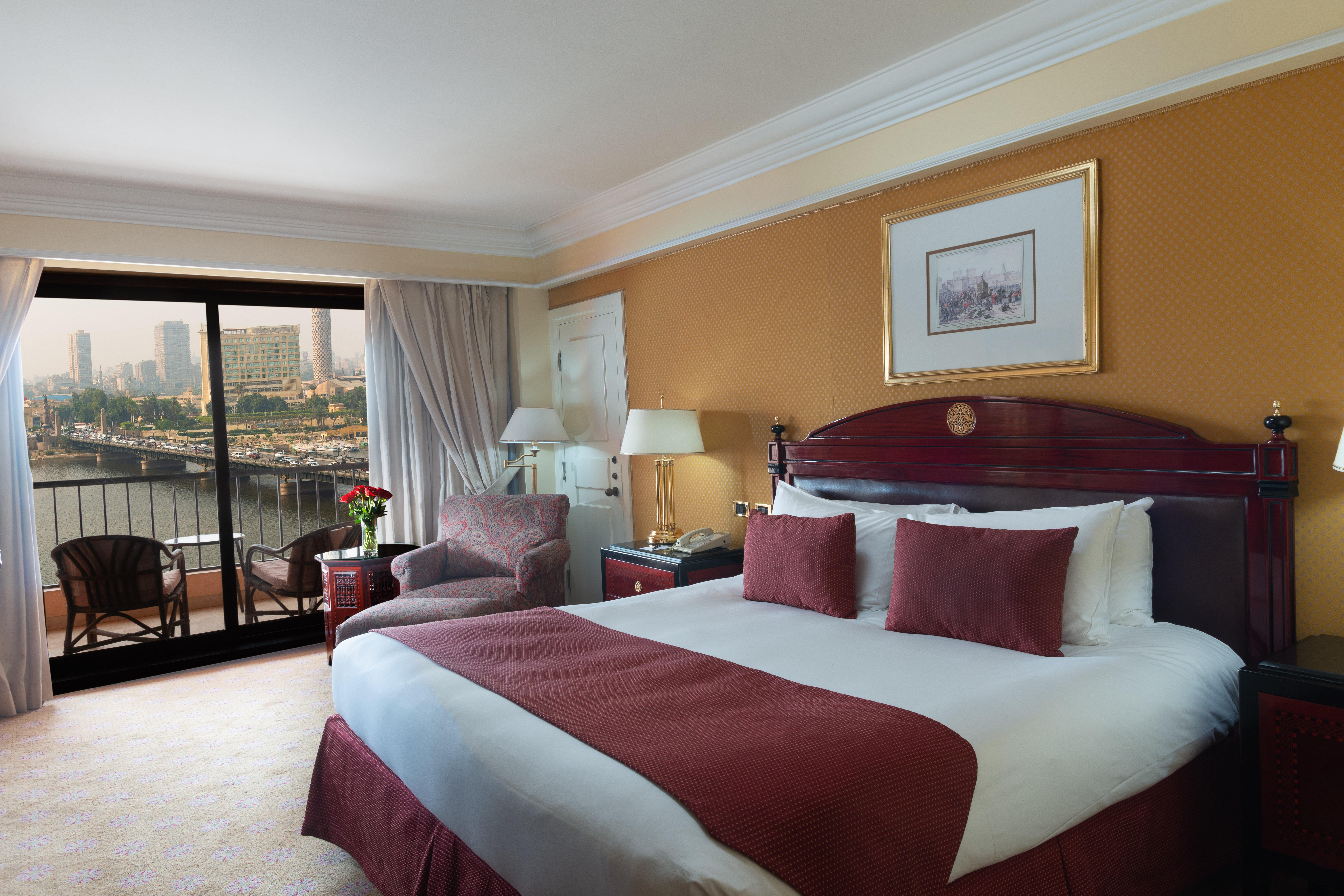 فندق إنتركونتيننتال سميراميس القاهرة المظهر الخارجي الصورة A room at the Four Seasons Hotel, Cairo