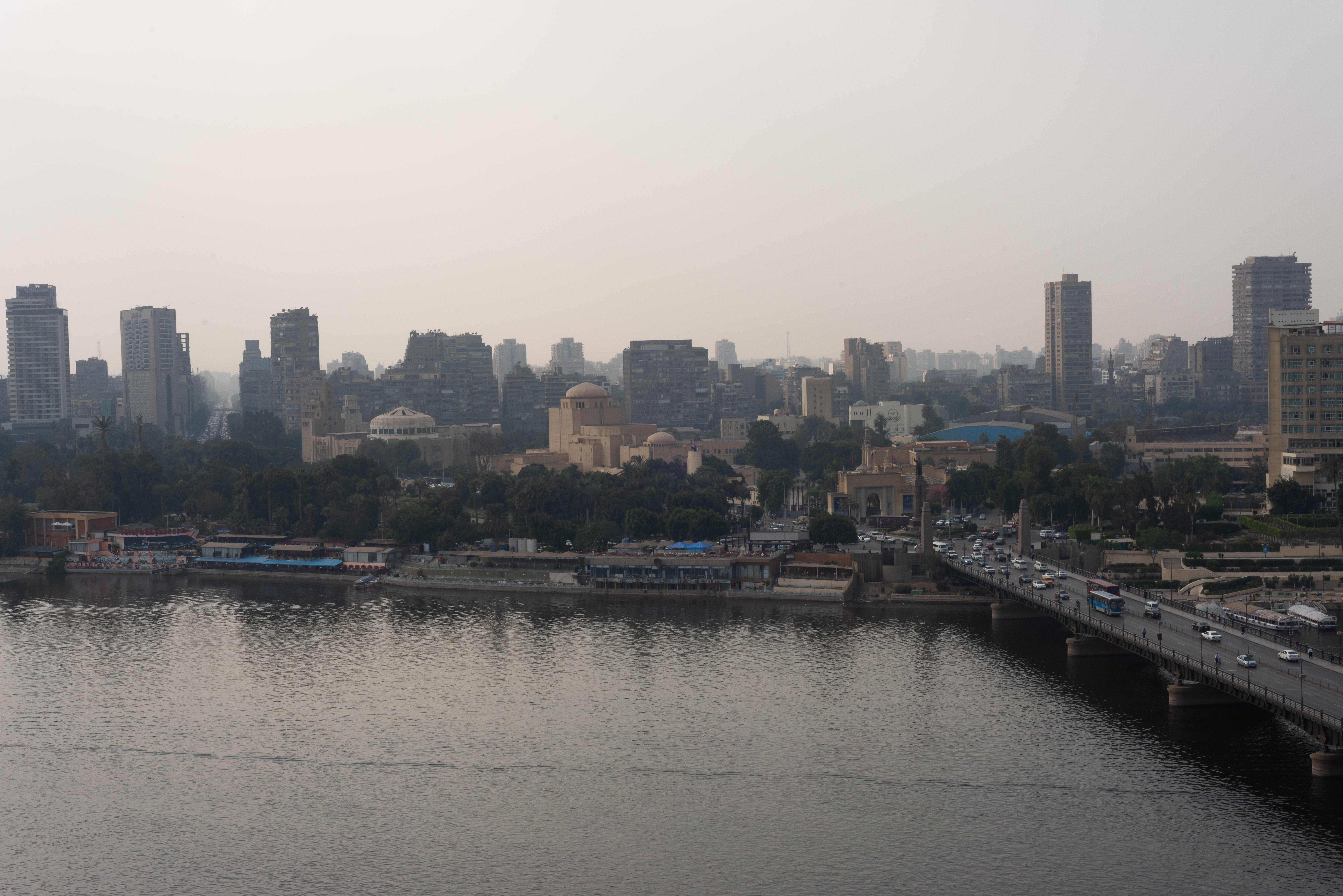 فندق إنتركونتيننتال سميراميس القاهرة المظهر الخارجي الصورة View of the city from the river
