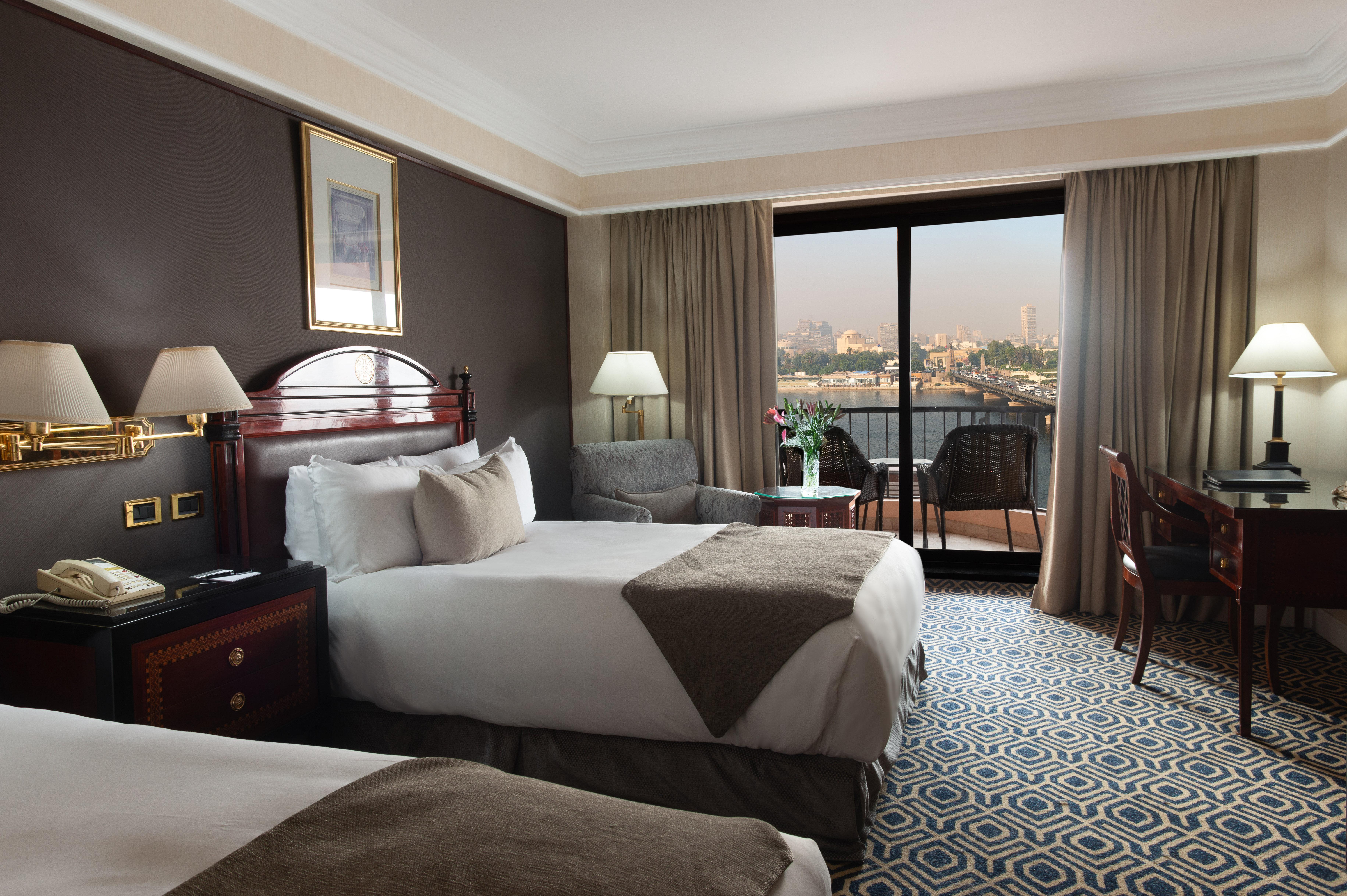 فندق إنتركونتيننتال سميراميس القاهرة المظهر الخارجي الصورة A room at the Four Seasons Hotel, Cairo
